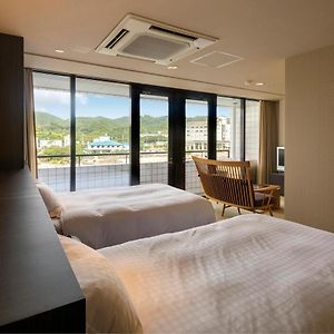Twin Room Harbor View Non-Smoking 2nd-5th Floor