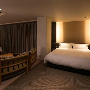 Harbor Grande Room Non-Smoking 3rd-5th Floor